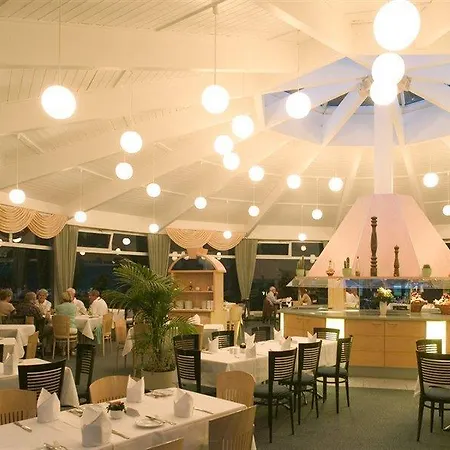 Hotel Am Terrassenufer Dresda