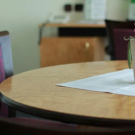 Hotel Am Terrassenufer 4*