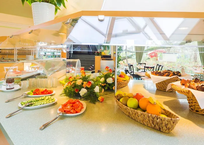 Am Terrassenufer Отель 4*