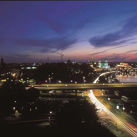 アム テラッセンウーファ ドレスデン