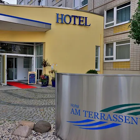 Hotel Am Terrassenufer, Worldhotels Distinctive 4*