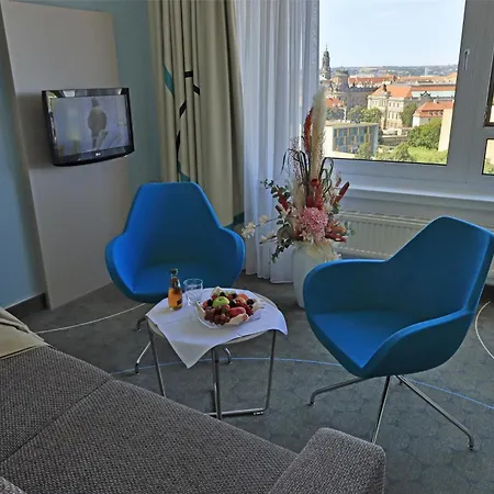Hotel Am Terrassenufer, Worldhotels Distinctive 4*