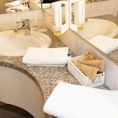 Am Terrassenufer, Worldhotels Distinctive Hotel 4*