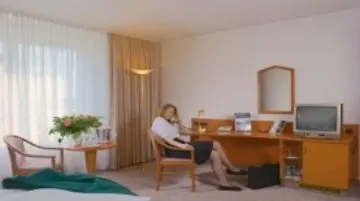 Am Terrassenufer, Worldhotels Distinctive فندق دريسدن
