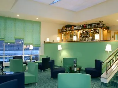 Am Terrassenufer Otel Dresden