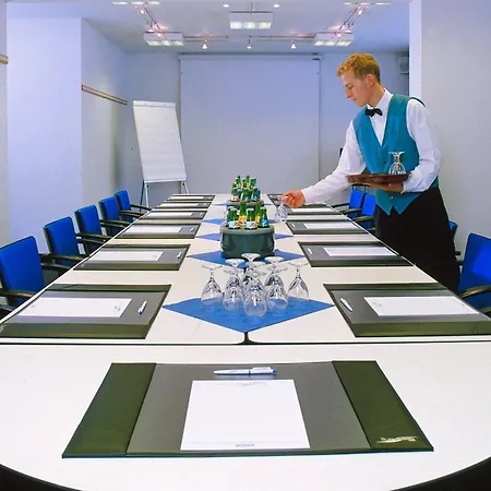 Am Terrassenufer Otel 4*