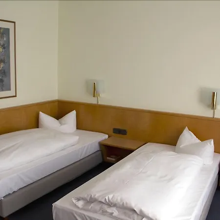 Am Terrassenufer Hotell