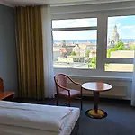 Am Terrassenufer