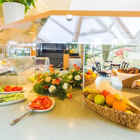 Am Terrassenufer Hotel 4*