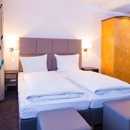 Am Terrassenufer Hotel