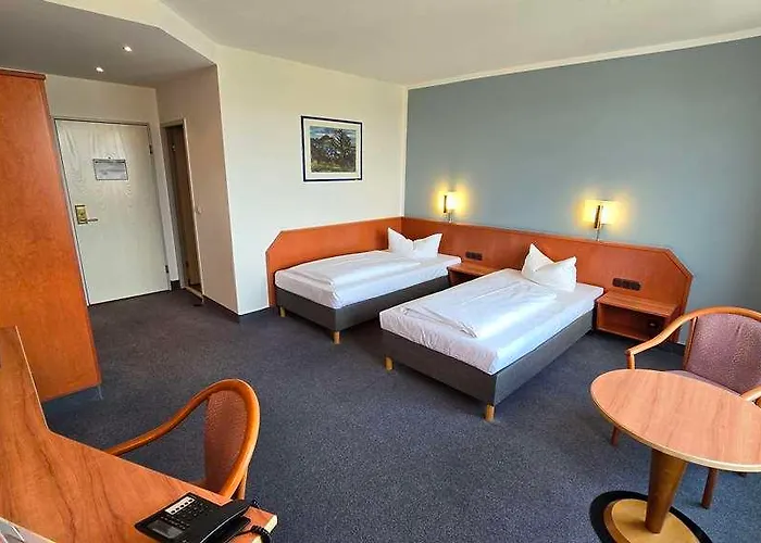 Am Terrassenufer 4* Дрезден