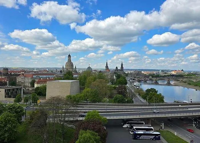 Am Terrassenufer Отель 4*