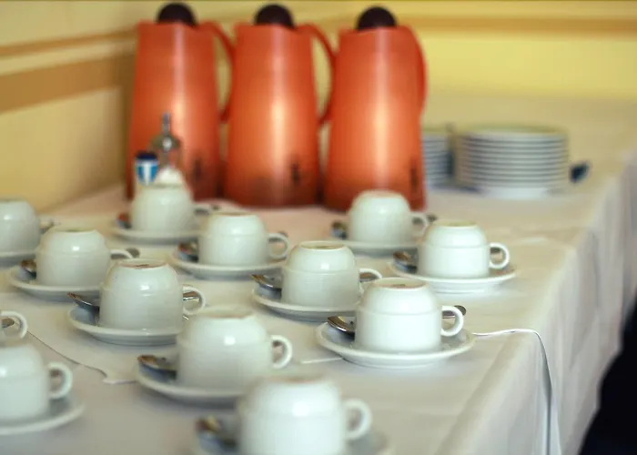 Отель Am Terrassenufer 4*