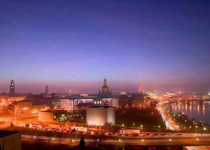 Am Terrassenufer Отель Дрезден