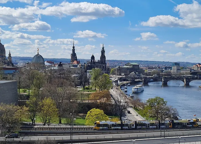 Am Terrassenufer Отель