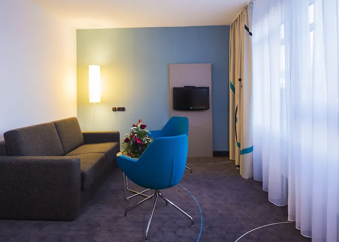 Отель Am Terrassenufer 4*