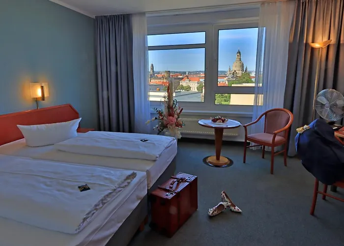 Отель Am Terrassenufer 4*